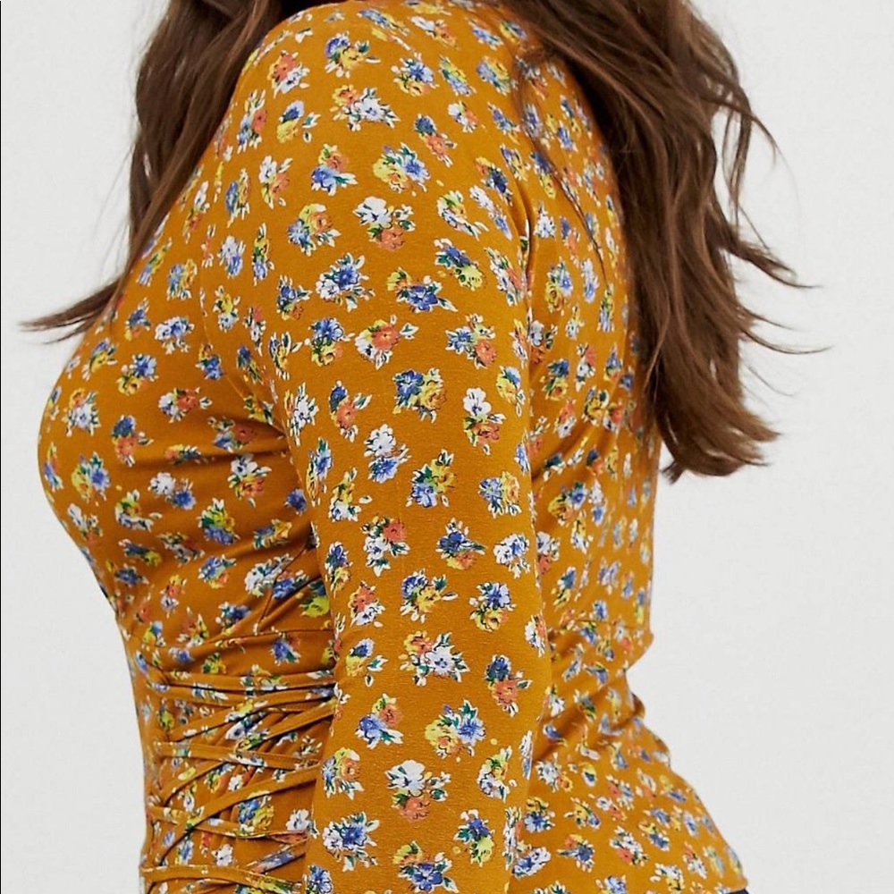 CROP LONG SLEEVE FLORAL TOP